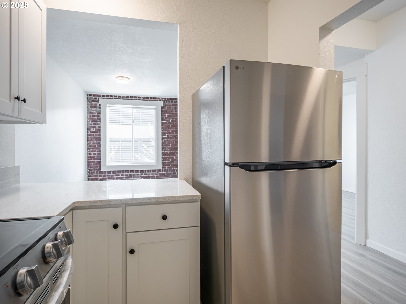 708 N KILLINGSWORTH ST 12