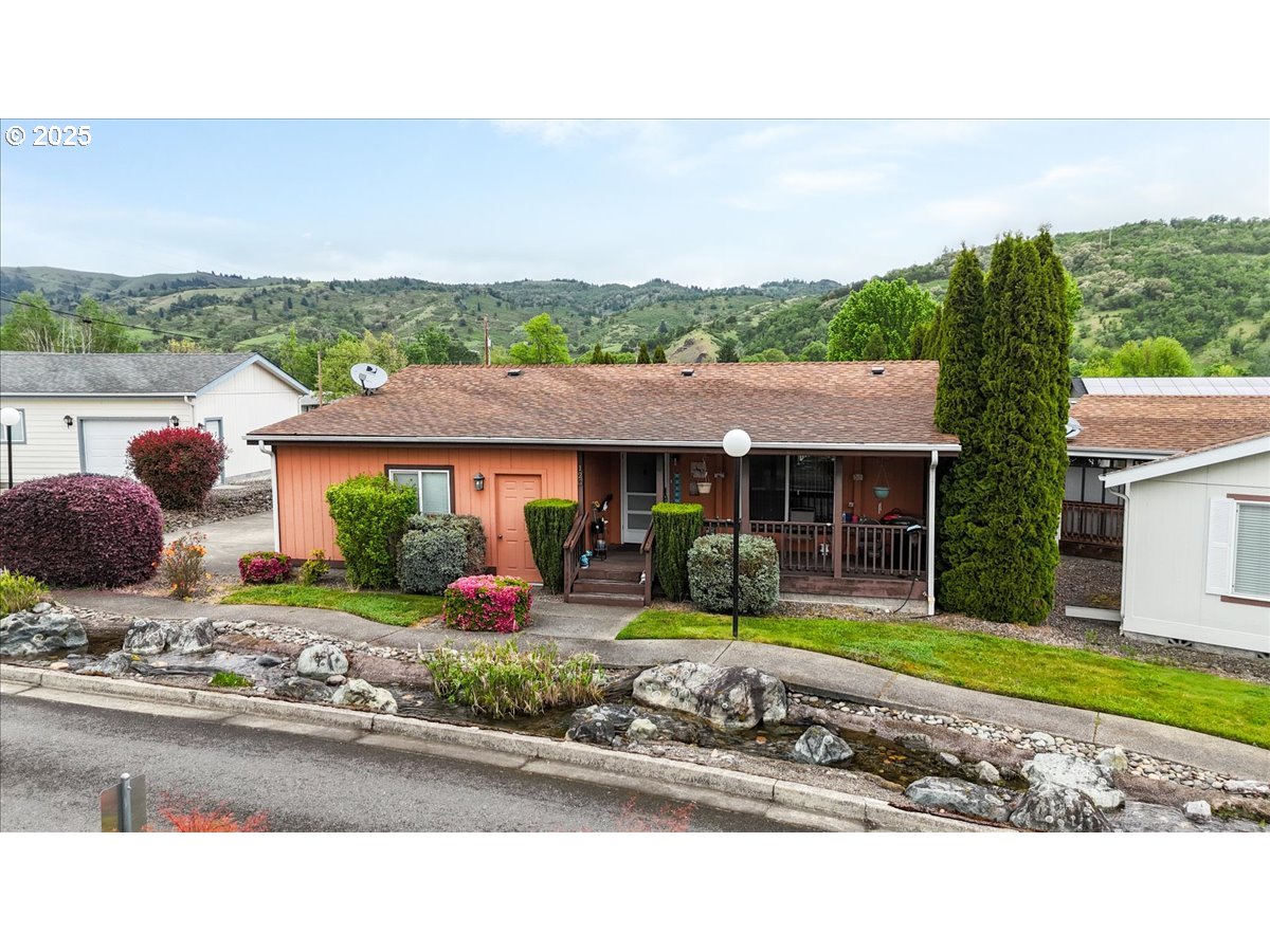 120 LITTLEBROOK LN