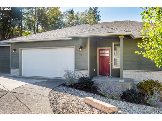 1811 NE ALAMEDA AVE, ROSEBURG, OR 97470 - Image cb4b934383b6542bb2ca86d9a24384cc/3948948632