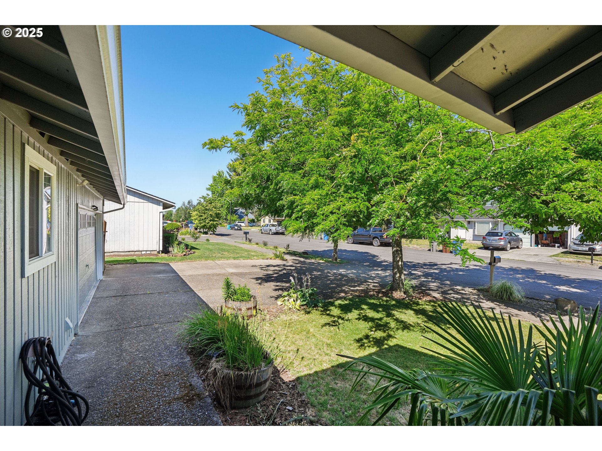 2922 NE 27TH DR