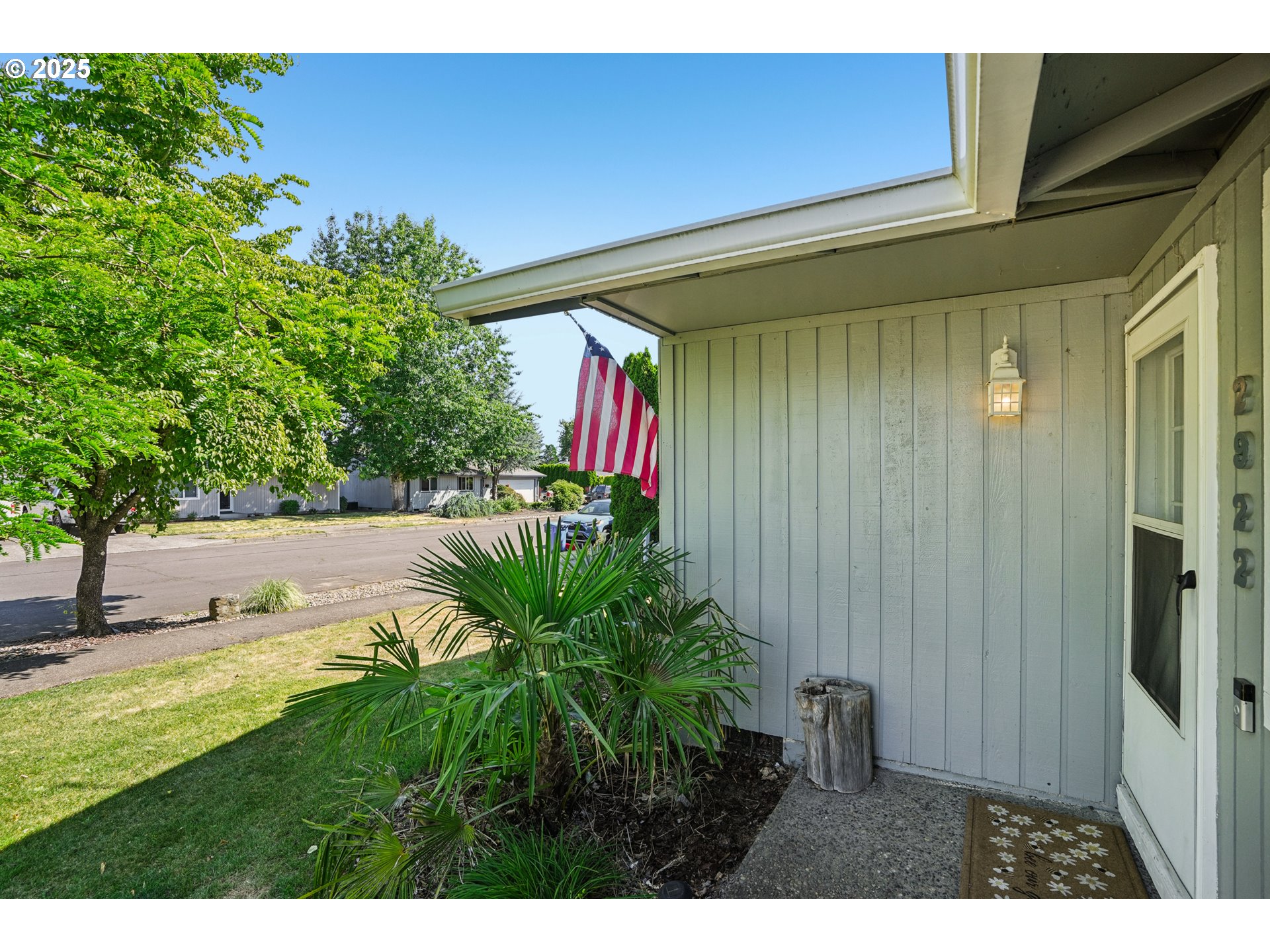 2922 NE 27TH DR