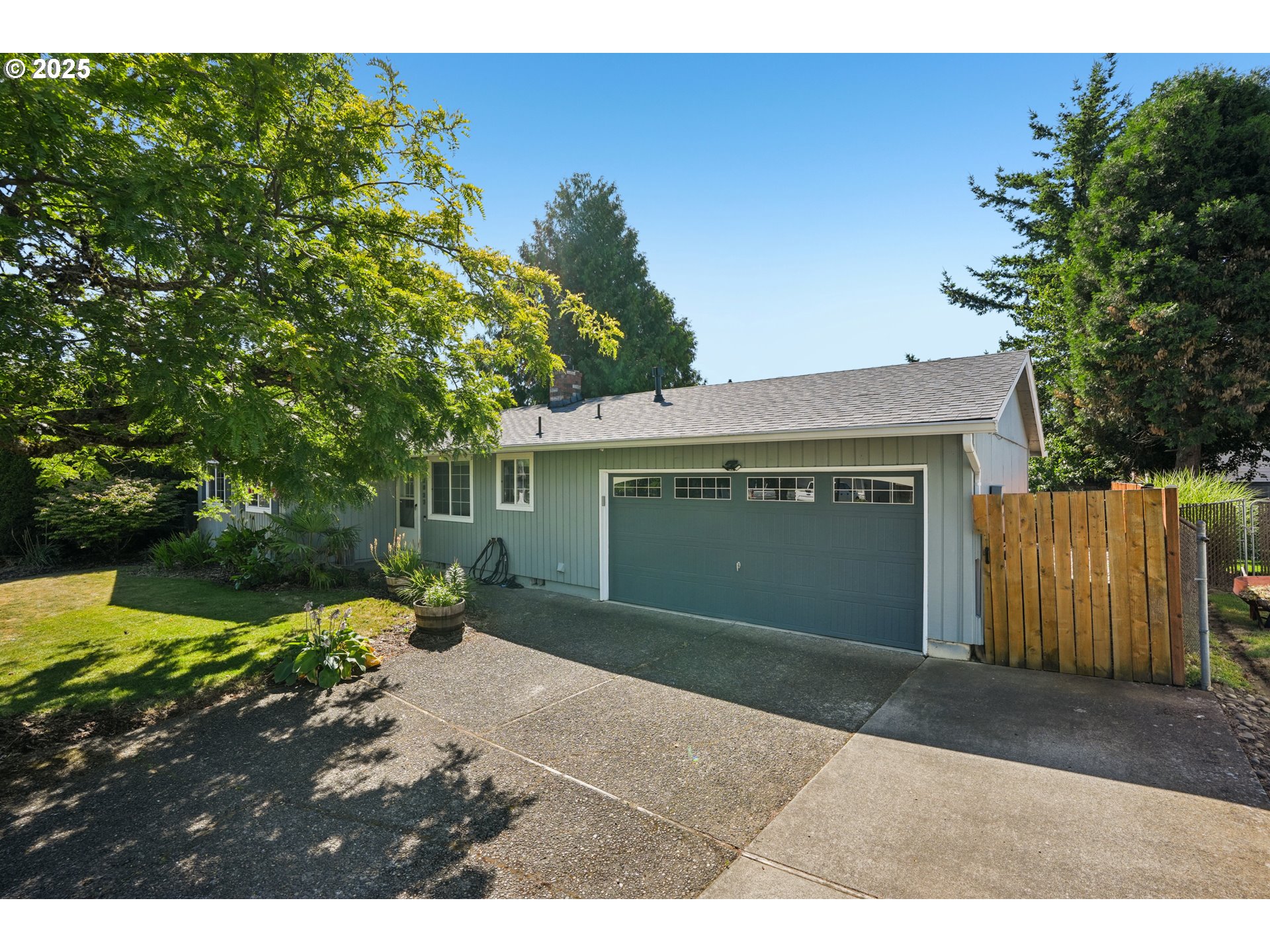 2922 NE 27TH DR