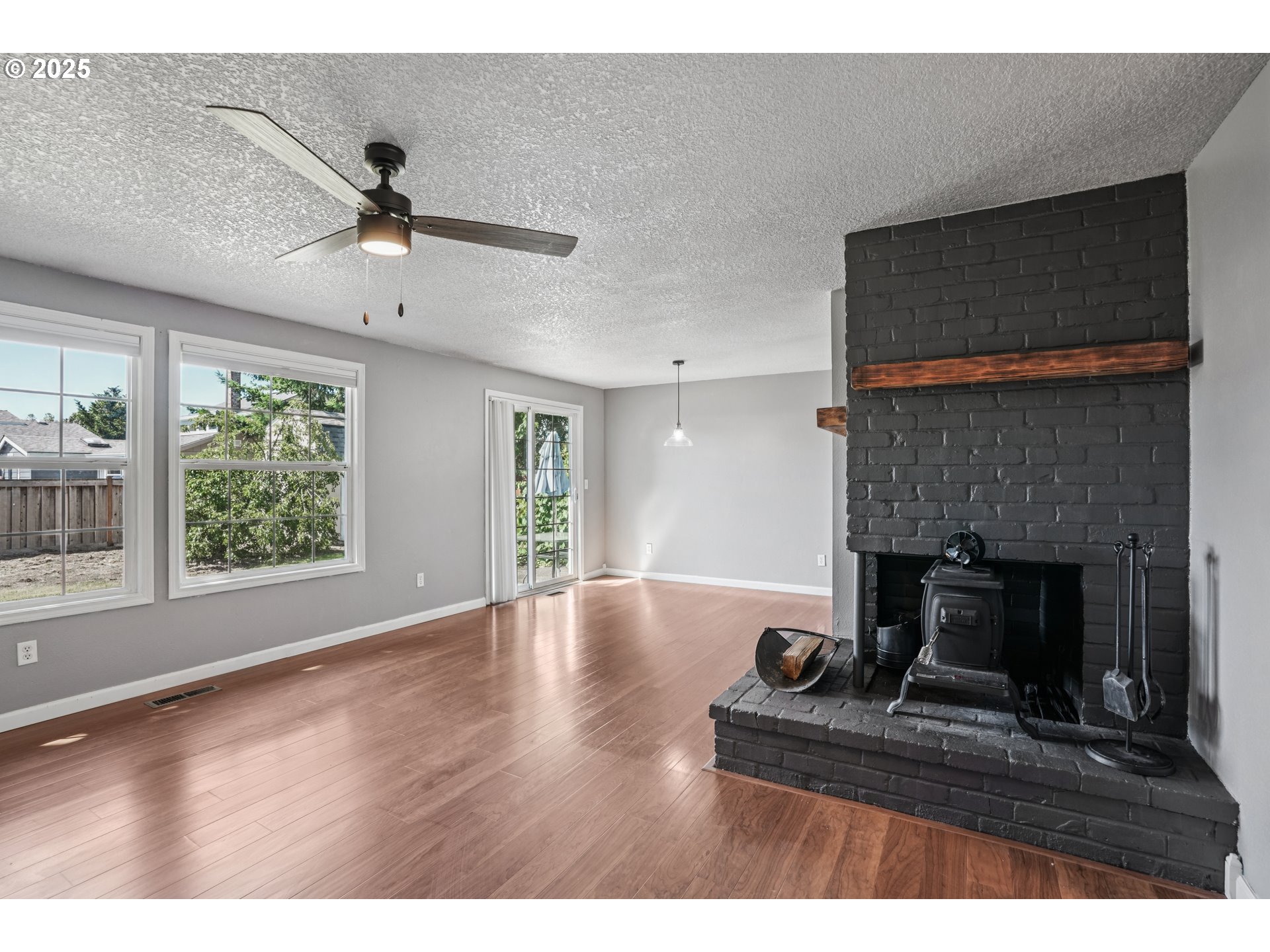 2922 NE 27TH DR