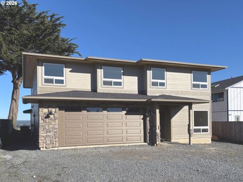 360 2ND ST Bandon OR 97411