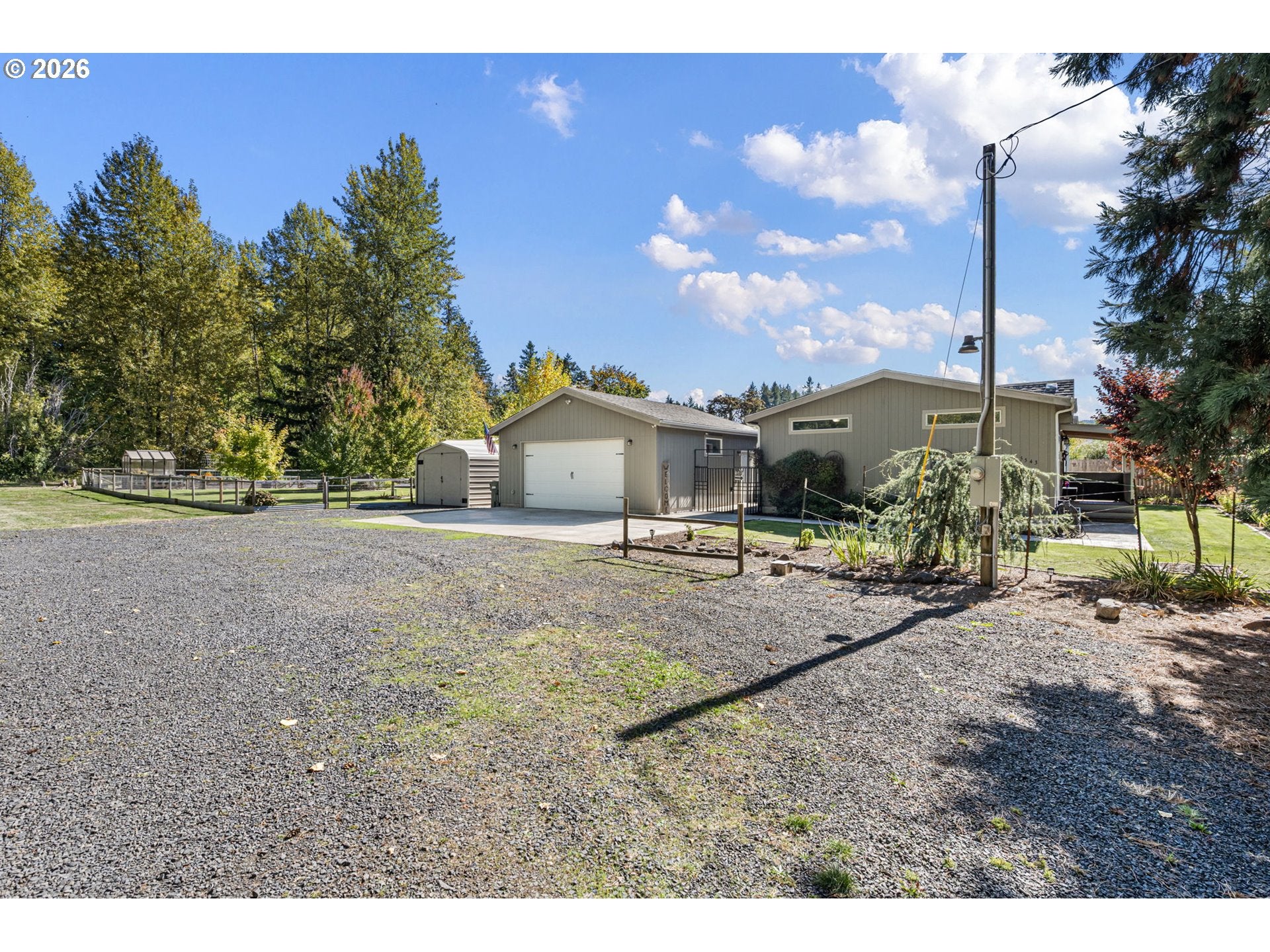 5543 REDWOOD ST