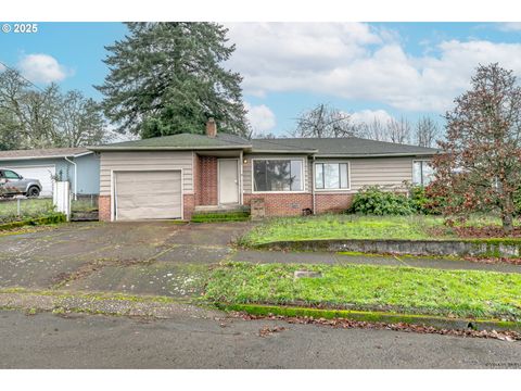 Photo of 1533 SW Fairview Ave, Dallas, OR 97338 (MLS # 436040633)