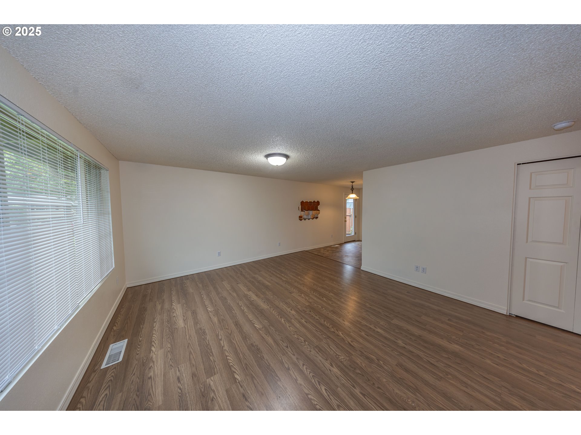 3600 A ST 6