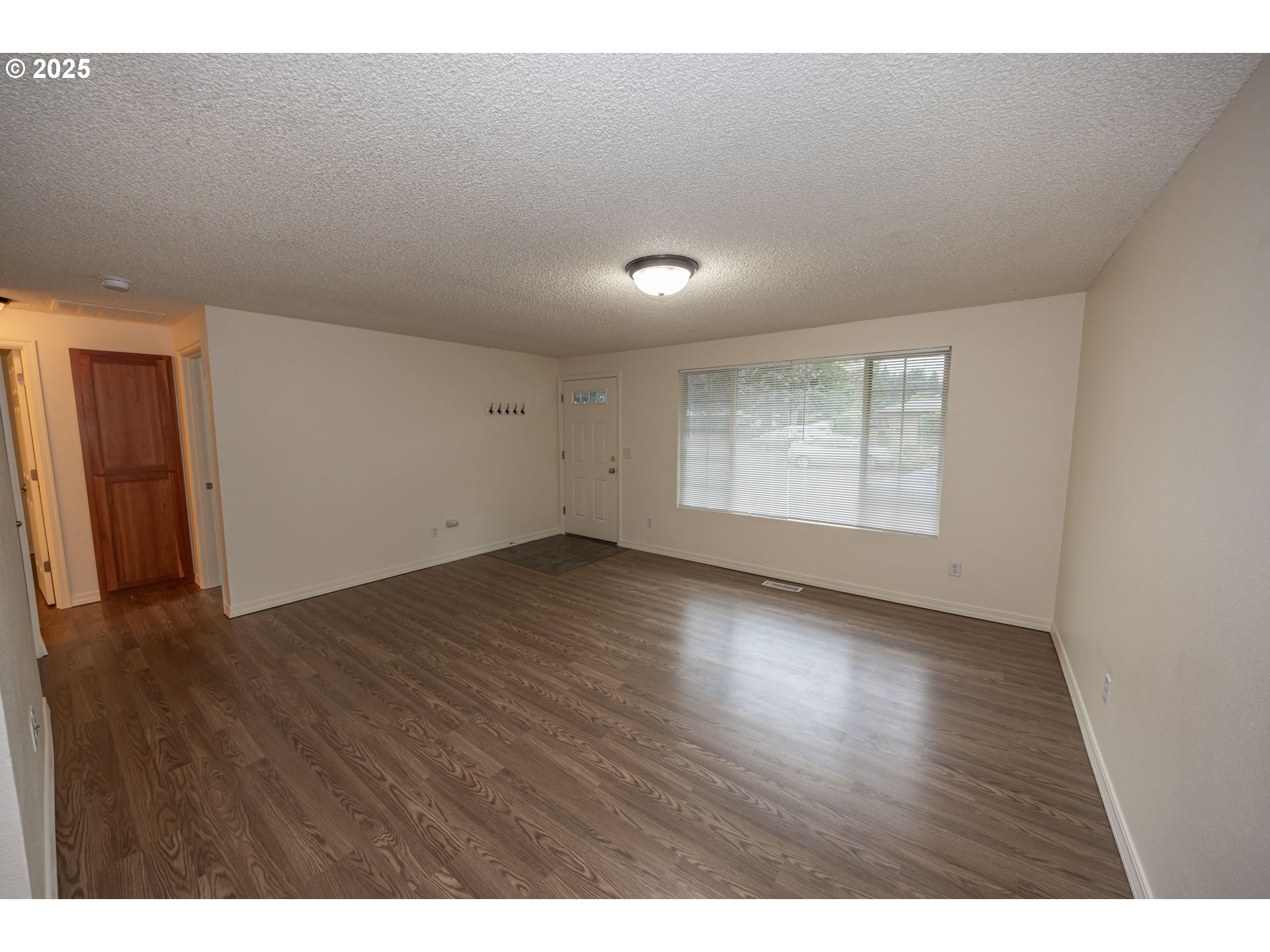 3600 A ST 6
