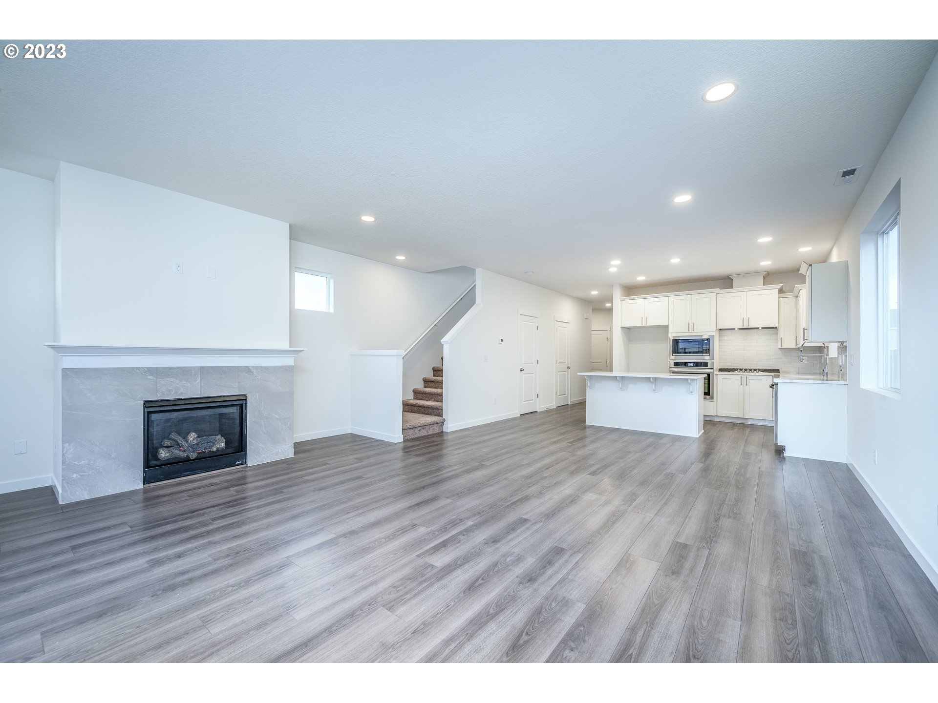 1557 N Millican Creek ST