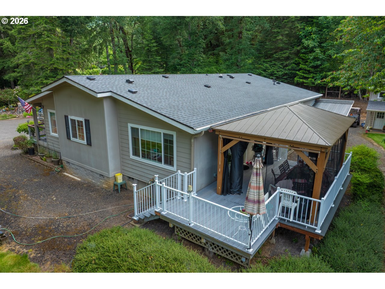 273 GOLDEN DR