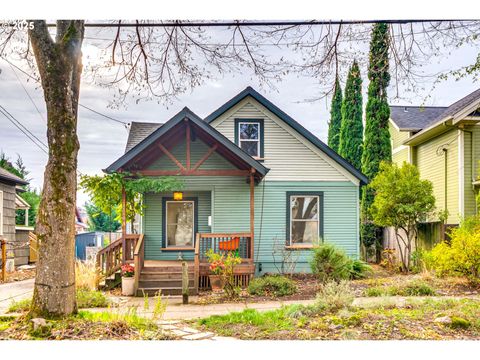 1566 SE SHERRETT ST A Portland OR 97202