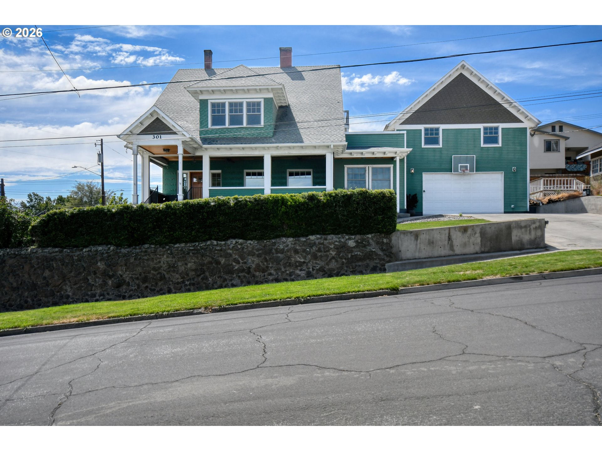 301 NW 9TH ST