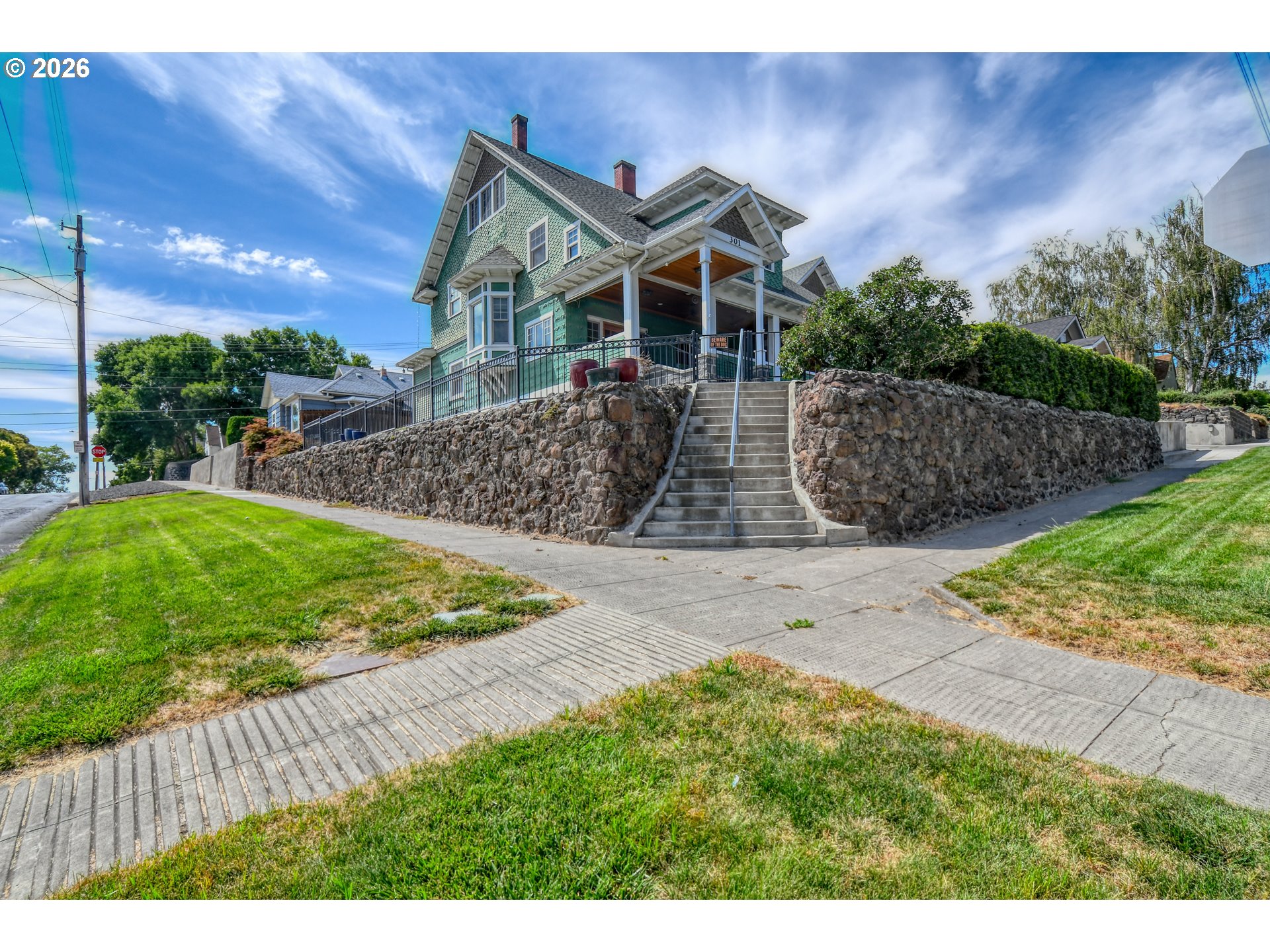 301 NW 9TH ST