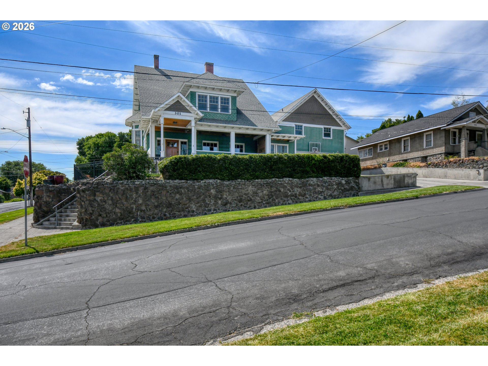 301 NW 9TH ST