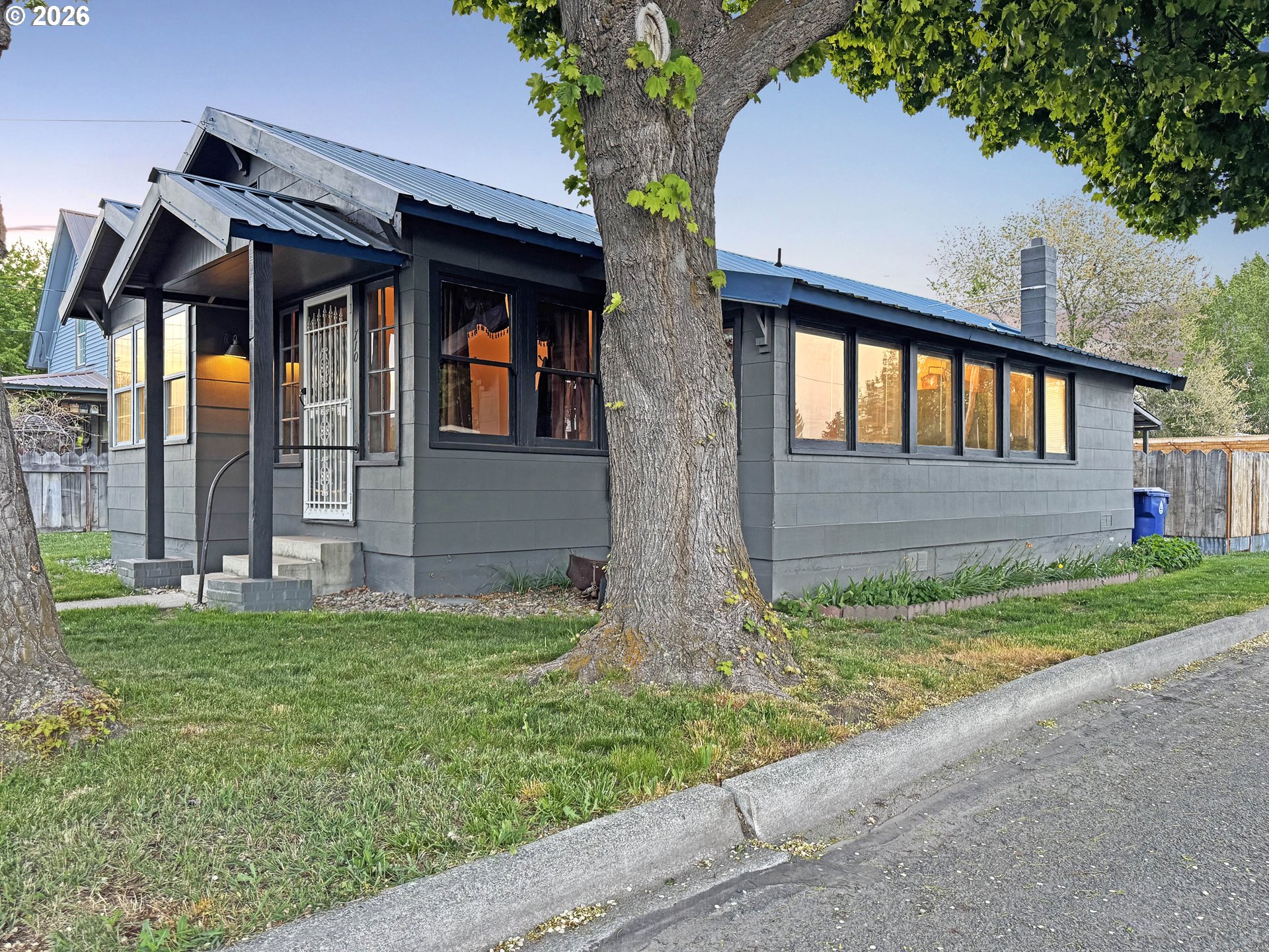 710 VALLEY AVE