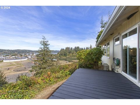 A home in Waldport