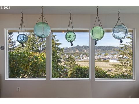 A home in Waldport