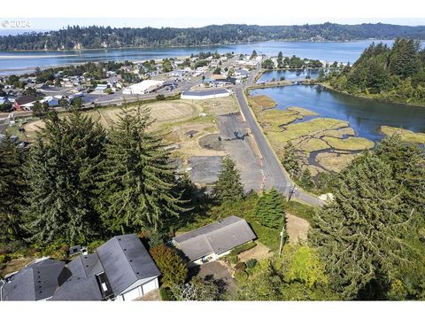 A home in Waldport