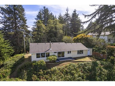 A home in Waldport