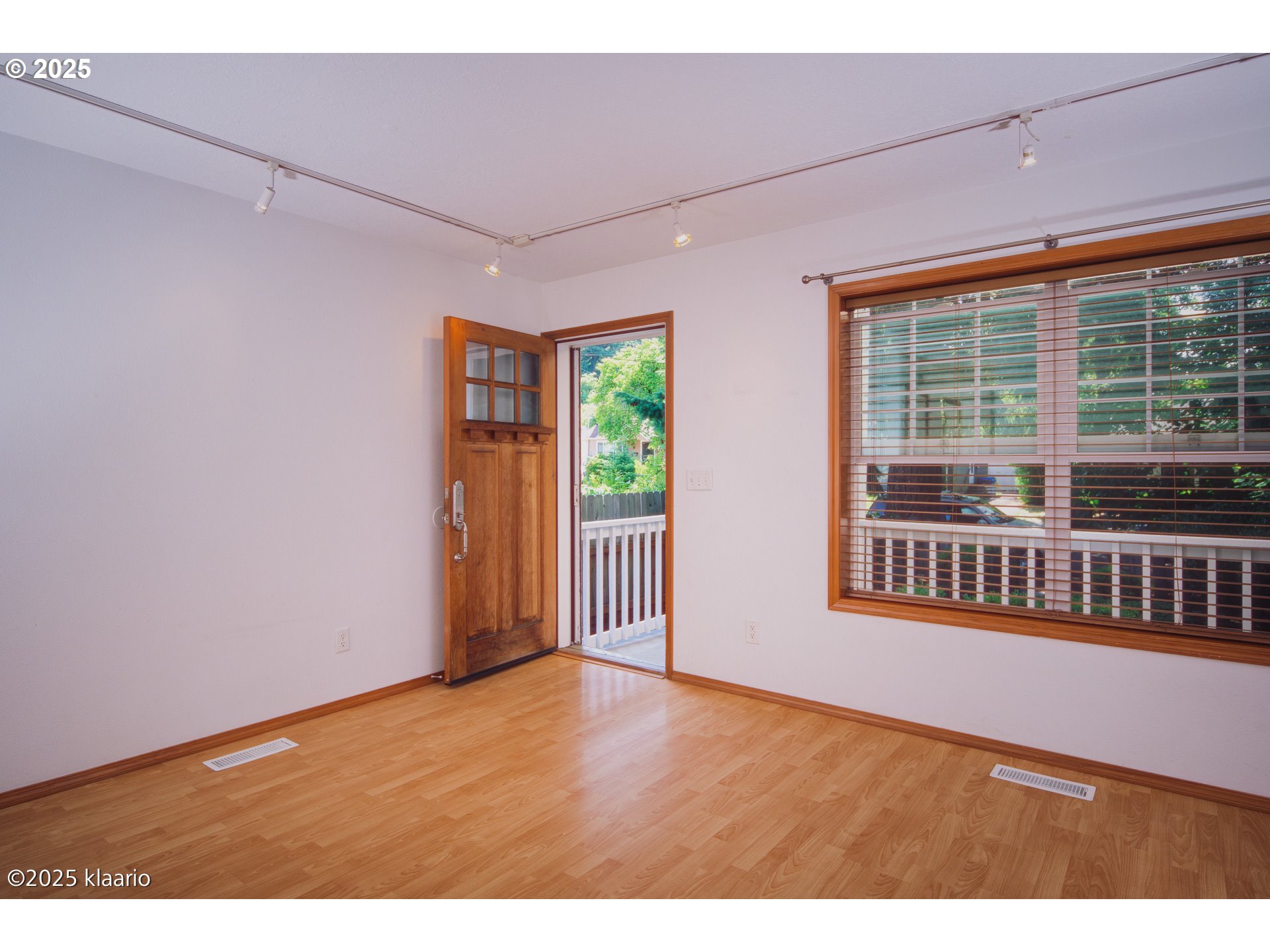 7942 N Hurst near the Park AVE