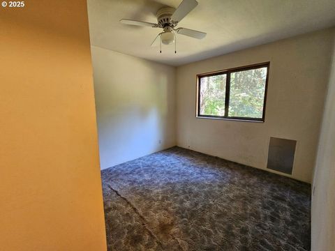 Tiny photo for 82168 Hanna Rd, Dexter, OR 97431 (MLS # 760918815)