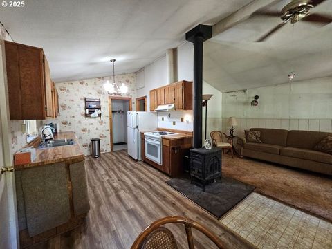Tiny photo for 82168 Hanna Rd, Dexter, OR 97431 (MLS # 760918815)