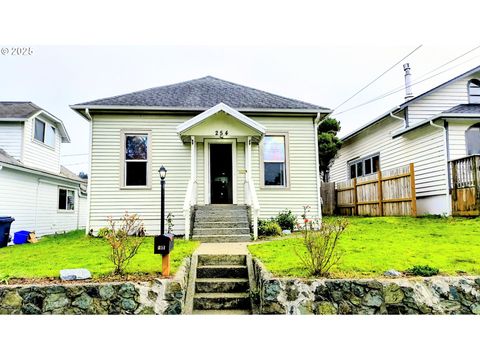 Photo of 254 N Dean St, Coquille, OR 97423 (MLS # 685891576)