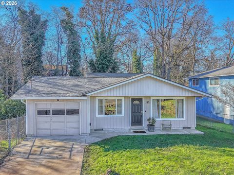 415 S 12TH ST St Helens OR 97051