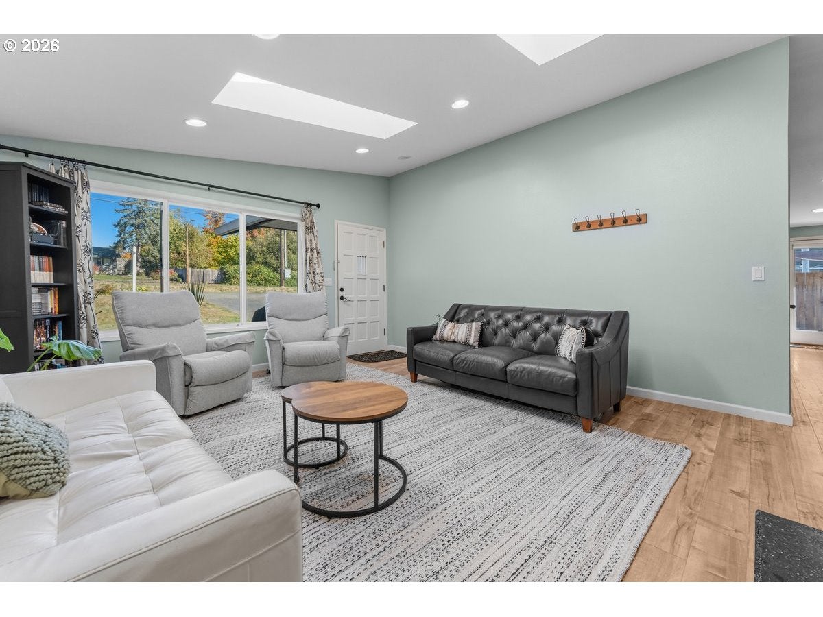 15935 SE ARISTA DR