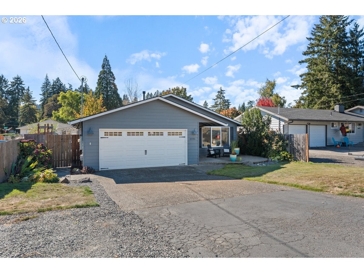 15935 SE ARISTA DR
