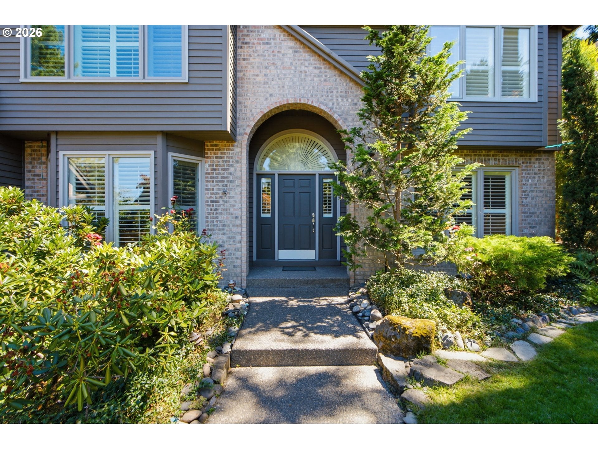 808 SW REGENCY TER