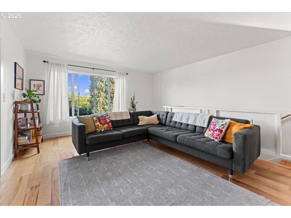 22754 SW Highland DR