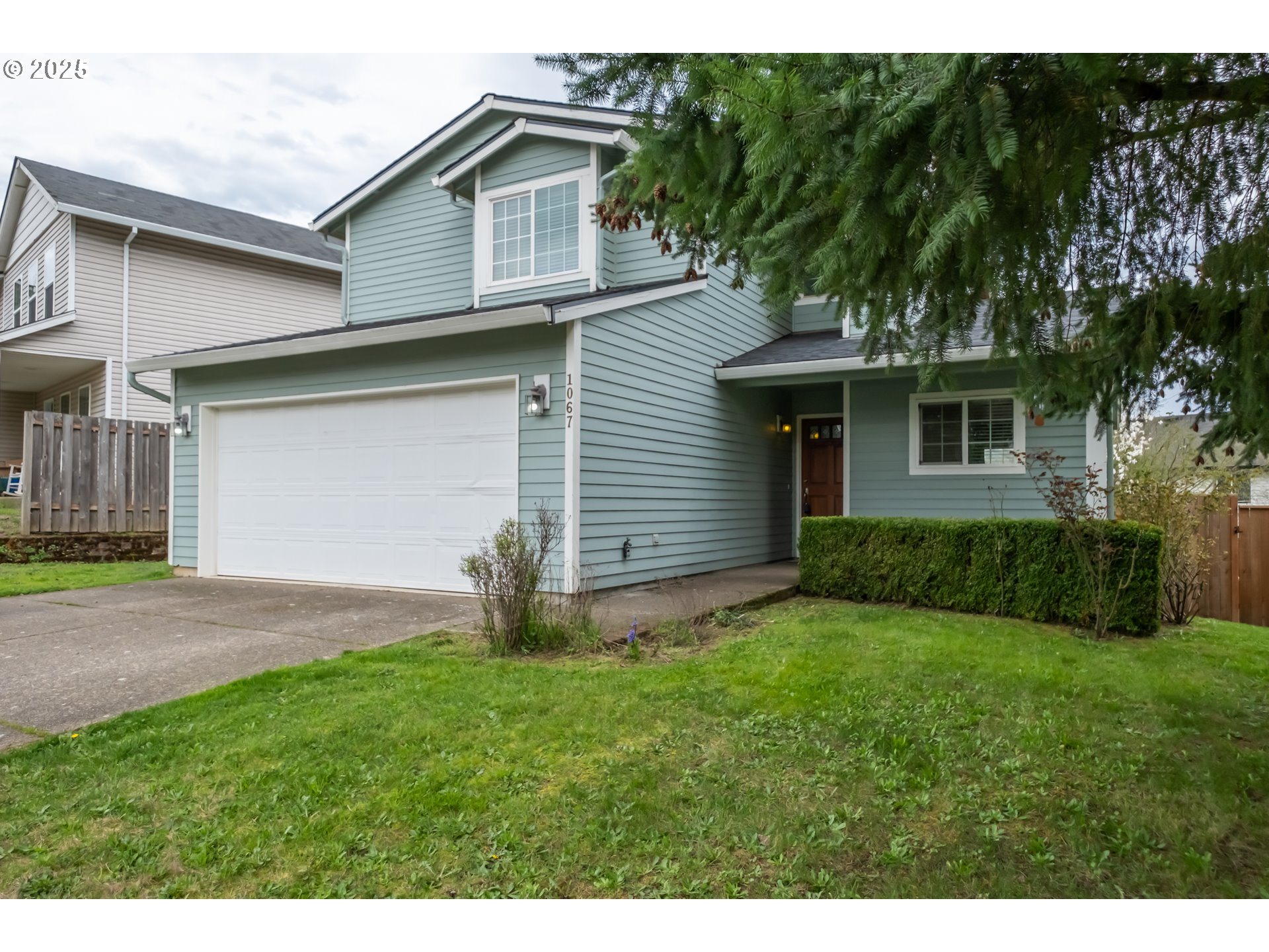 1067 SW FALCON CREST DR