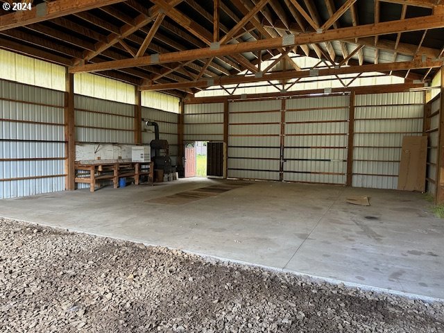 105 W MAIN ST