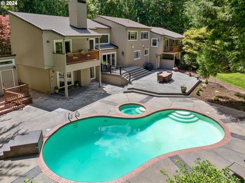 761 SW ASHDOWN CIR West Linn OR 97068