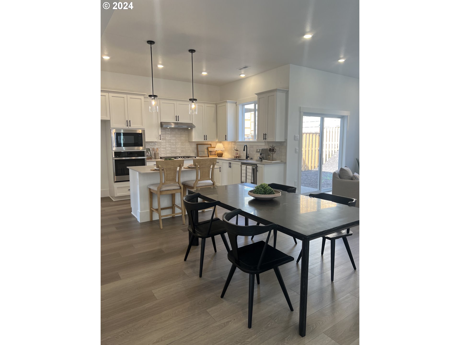 18075 SW Monashee