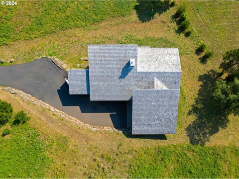 A home in Manzanita