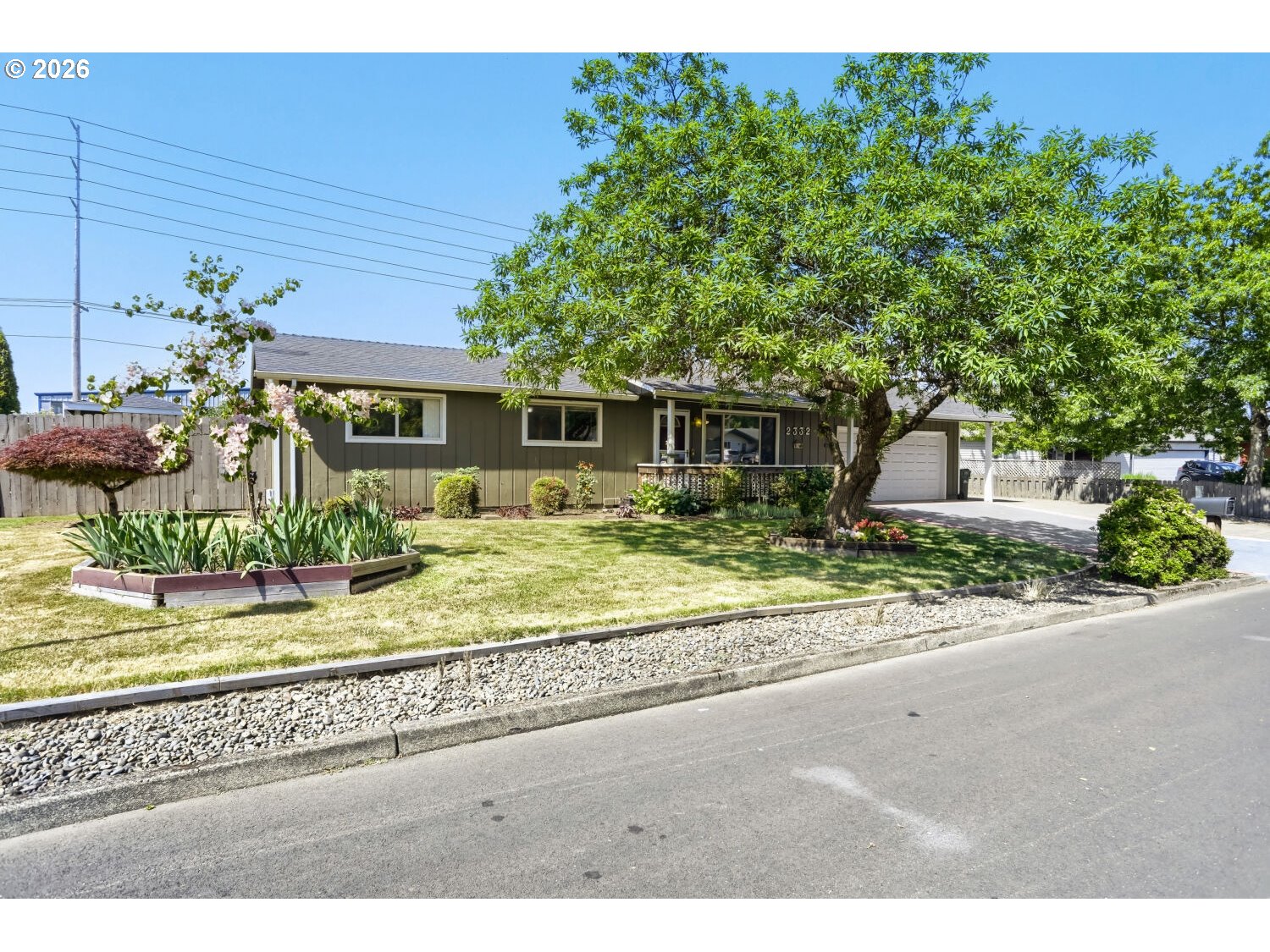 2332 RHODORA ST