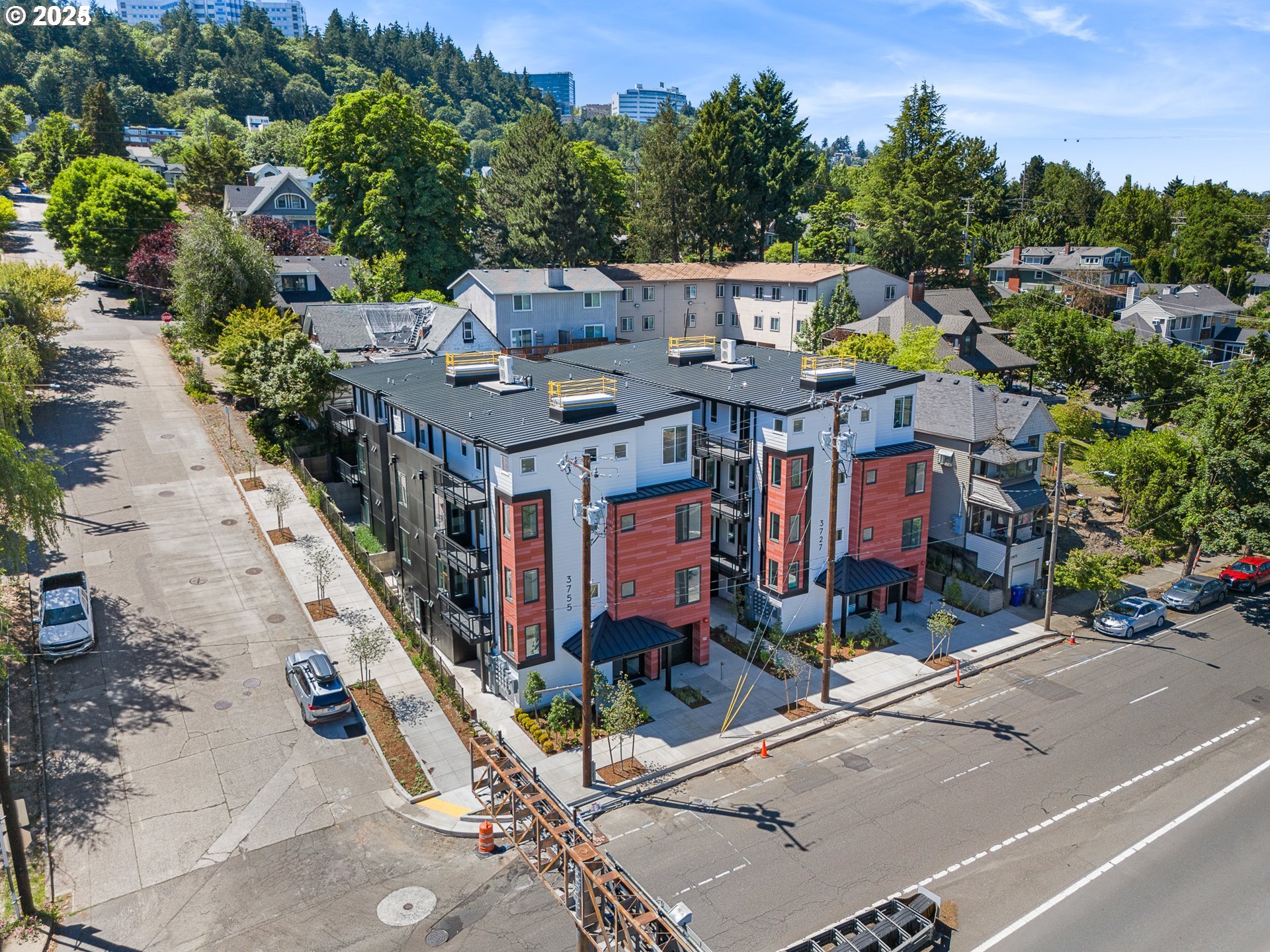 2425 NE Alberta ST