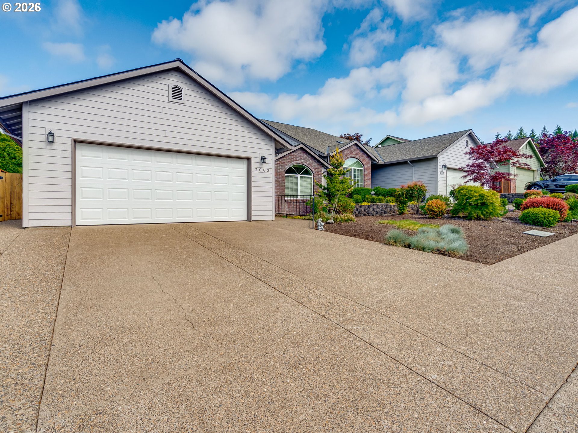 2083 NW WILLAMETTE DR