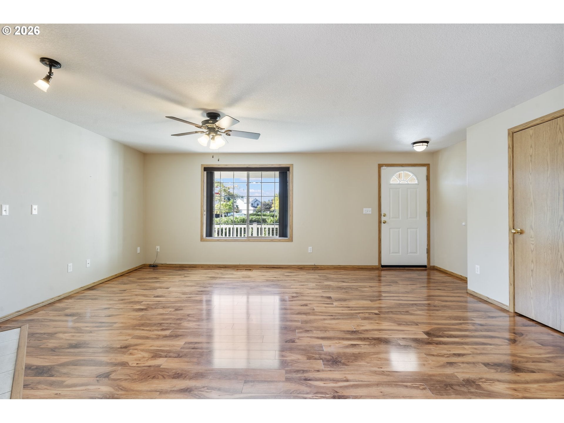 1821 SE 191ST PL