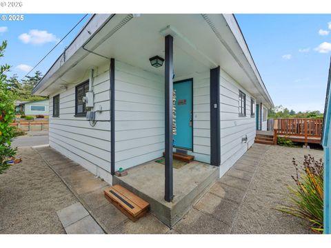 536 S MARPLE ST Coos Bay OR 97420