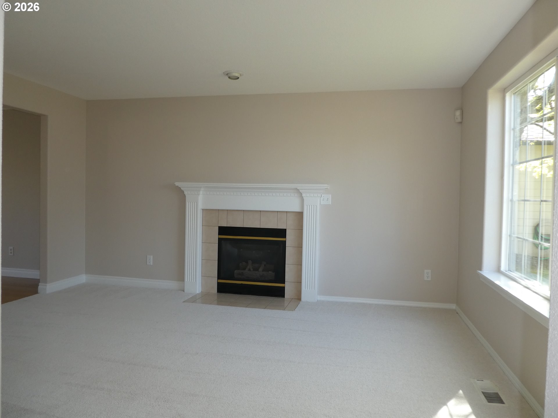 20040 TORREY PINES DR