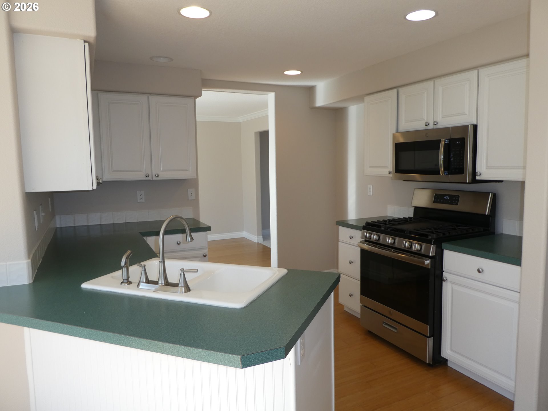 20040 TORREY PINES DR