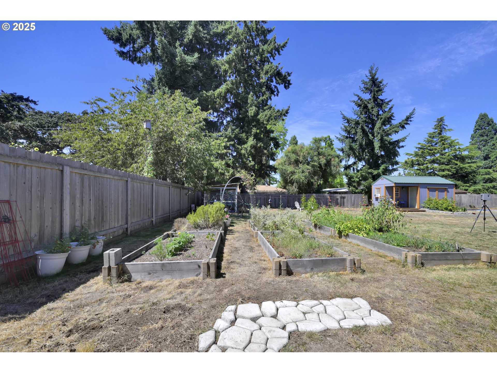 Eugene, Oregon 97404, United States, 2 Bedrooms Bedrooms, ,1 BathroomBathrooms,Residential,Active,192401