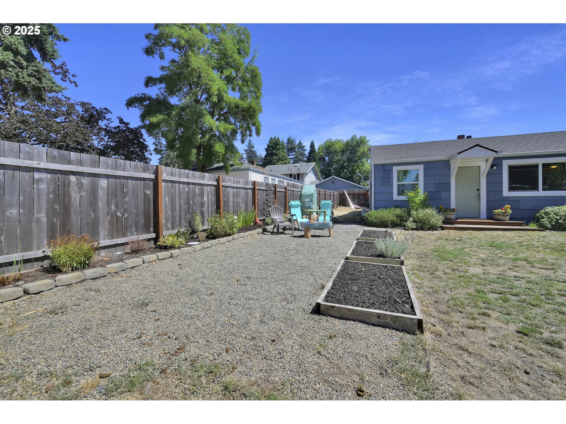 Eugene, Oregon 97404, United States, 2 Bedrooms Bedrooms, ,1 BathroomBathrooms,Residential,Active,192401