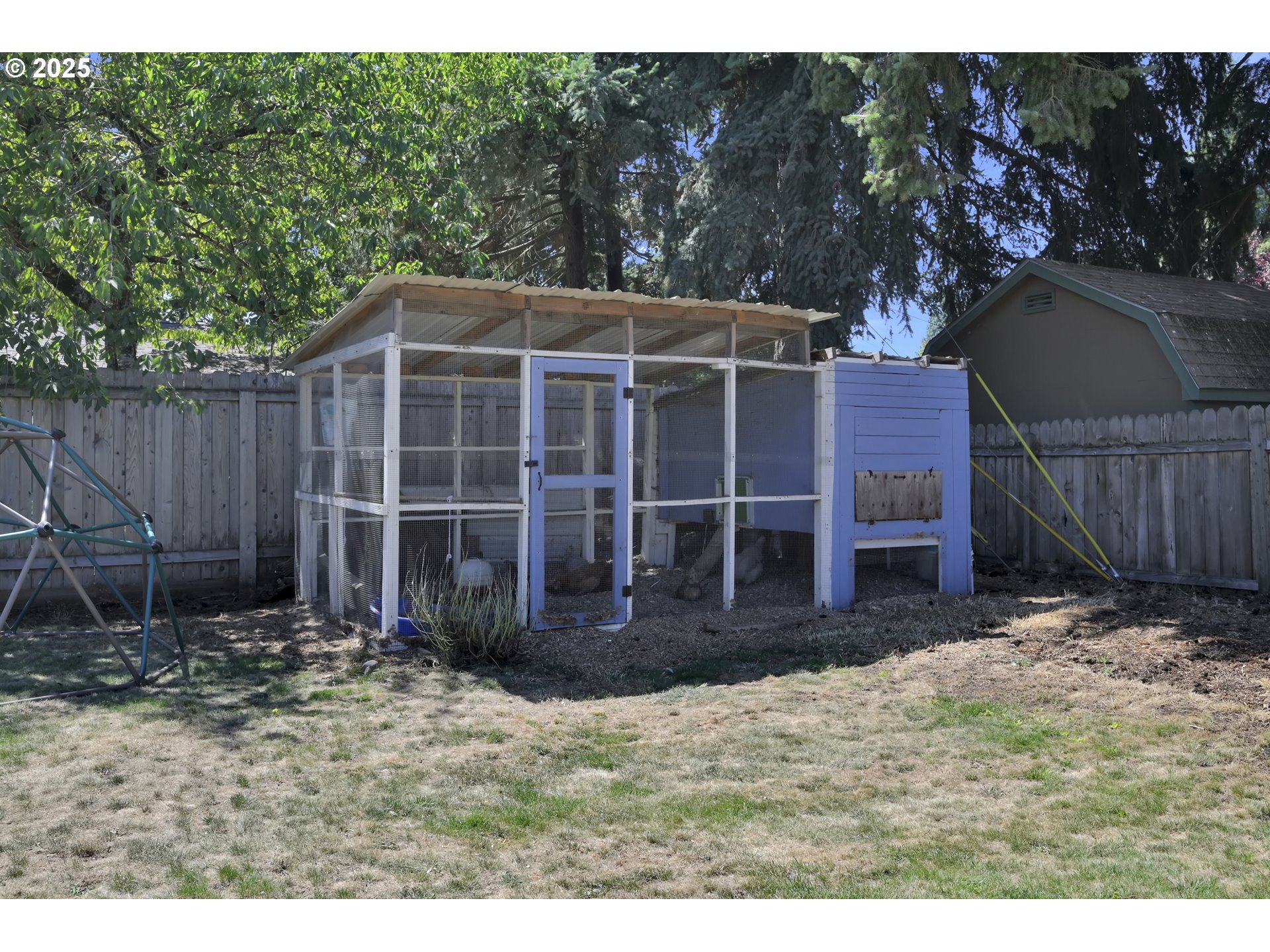 Eugene, Oregon 97404, United States, 2 Bedrooms Bedrooms, ,1 BathroomBathrooms,Residential,Active,192401