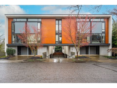 245 SW MEADE ST C6 Portland OR 97201