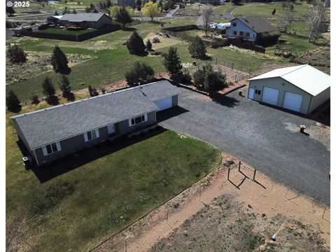 2275 SE SAGEBRUSH DR Madras OR 97741