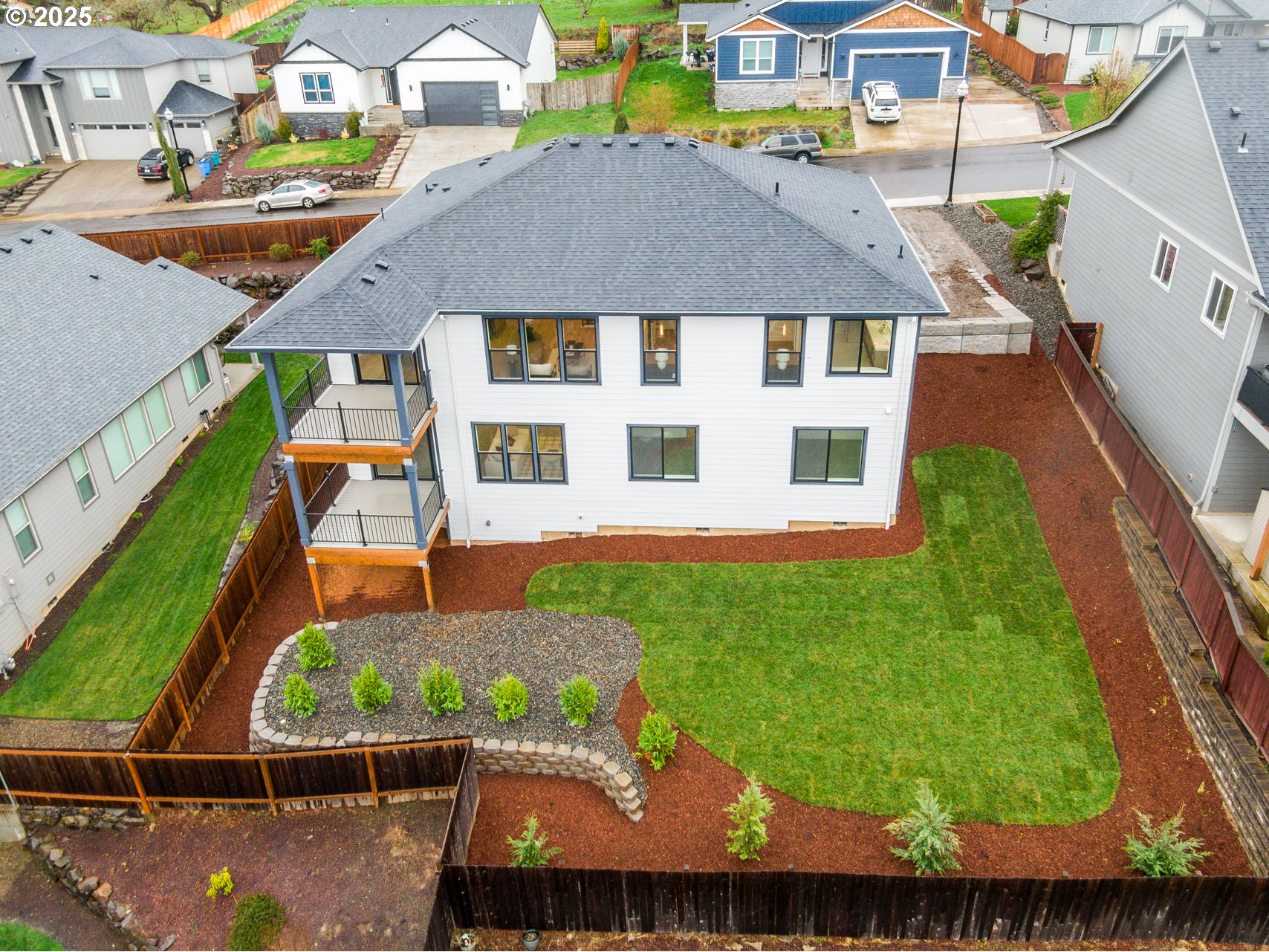 118 W 13TH WAY